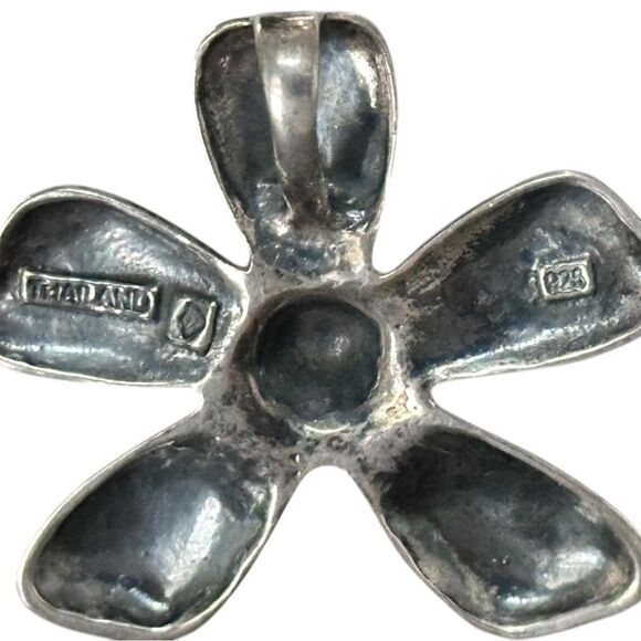 Silpada S1101 Sterling 925 Silver Large Daisy Flower Pendant - Picture 8 of 8